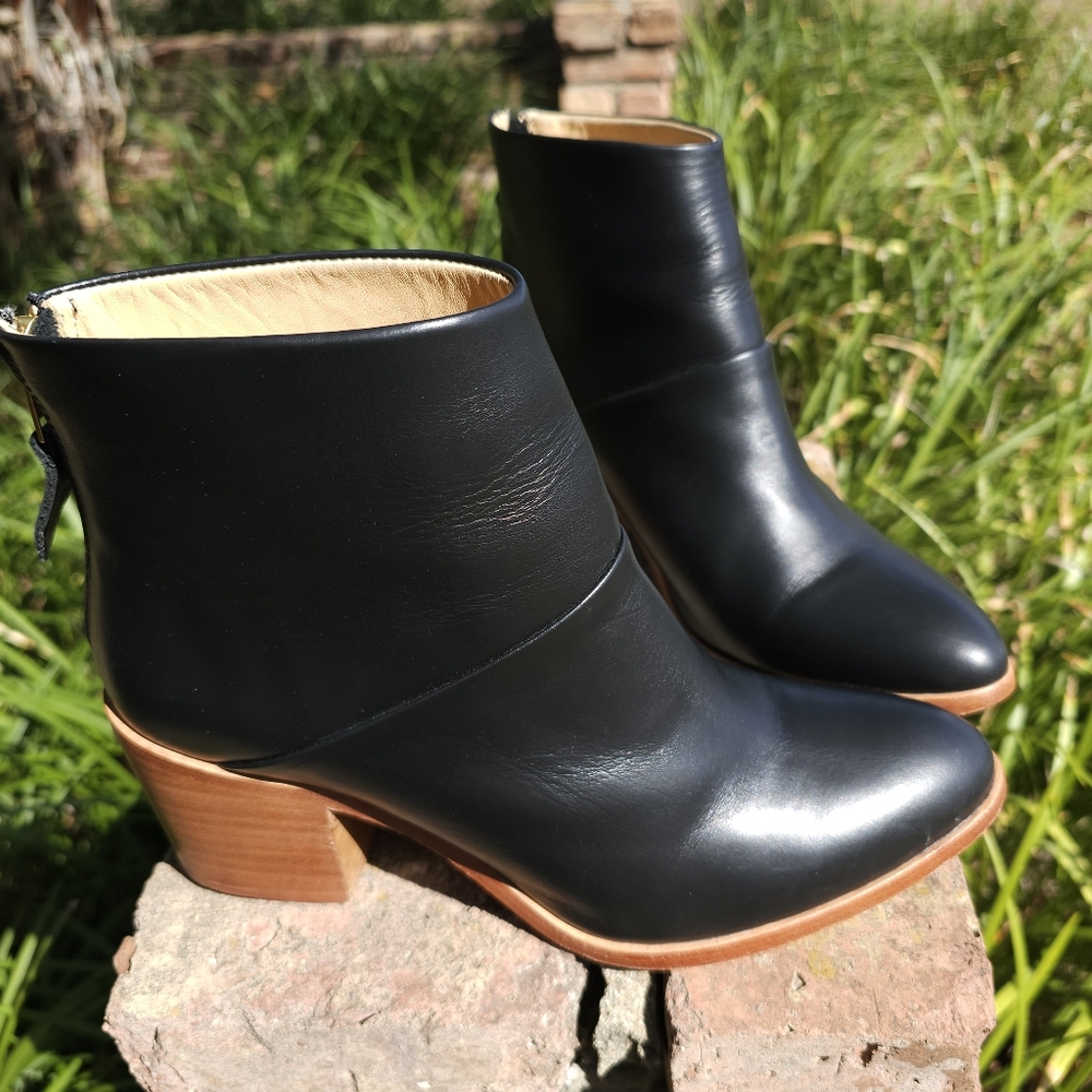 Nisolo Leather Dari Ankle Boot